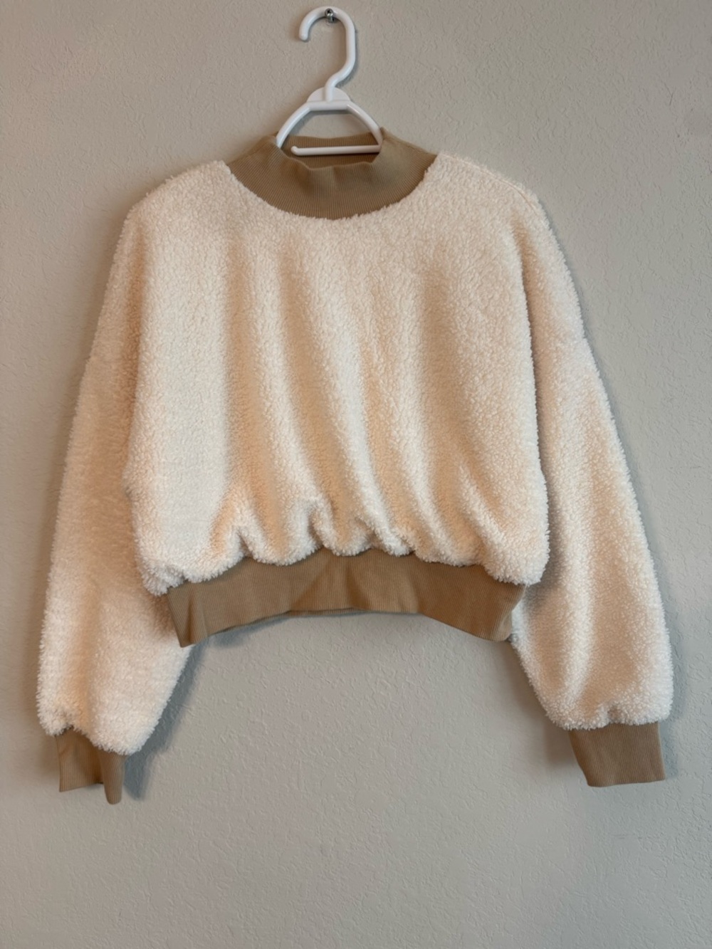 Fabletics White Sherpa Pullover Sweater